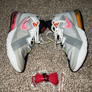 Lebron 18 Low Space Jam Marvin the Martian Bugs Bunny Size 9.5 Mens